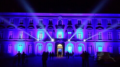 波恩大学“LED光桥之夜”扮靓校园 