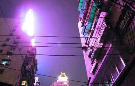 酒店LED牌扰民遭投诉 广州光污染最高罚款10万