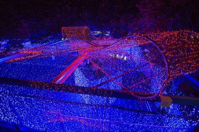 澳男子用120万LED灯饰装扮“圣诞仙境”