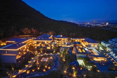 邦奇智能携手安吉首家英迪格酒店,打造旅居度假新玩法